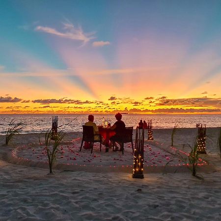 Ukulhas Villa Oceanview Hotel & Spa Экстерьер фото