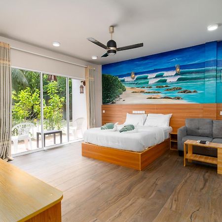 Ukulhas Villa Oceanview Hotel & Spa Экстерьер фото