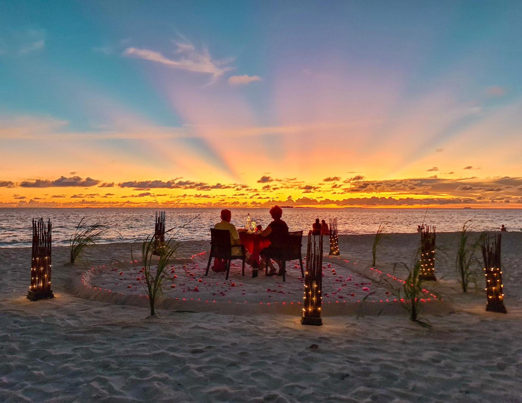 Ukulhas Villa Oceanview Hotel & Spa Экстерьер фото