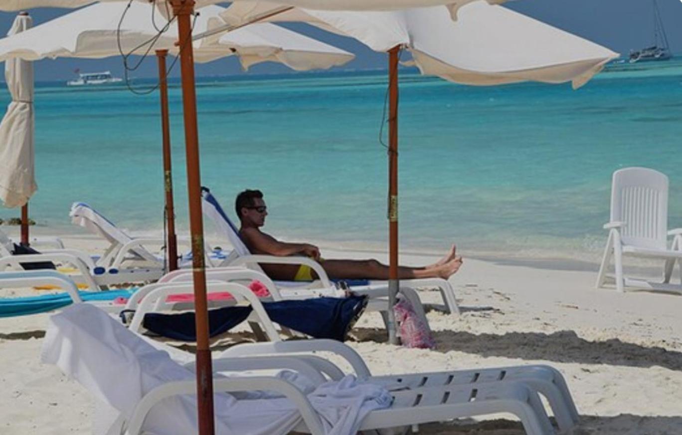Ukulhas Villa Oceanview Hotel & Spa Экстерьер фото